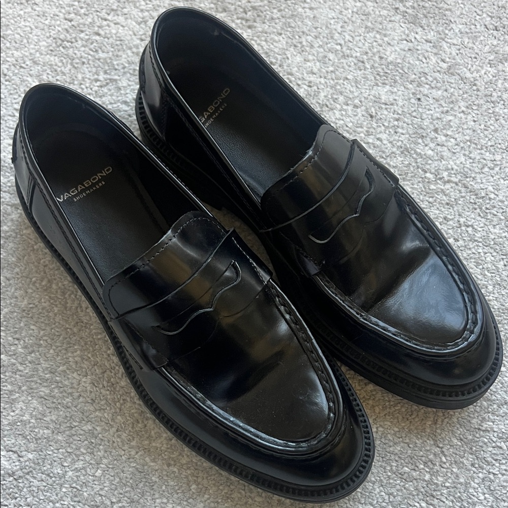 Vagabond Black Leather Penny Loafers
